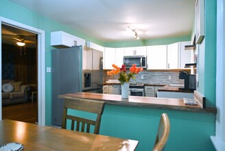 916 Bern St in New Bern, NC - Building Photo - Building Photo