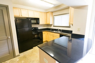 Perry Street Flats in Montgomery, AL - Building Photo - Building Photo
