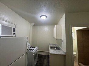 2705 Lorraine St in Houston, TX - Building Photo - Building Photo