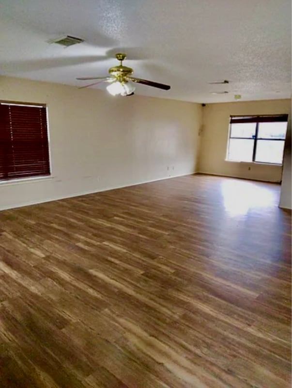 5927 Encanto Point Dr in San Antonio, TX - Foto de edificio - Building Photo