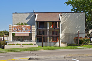 Casa Bella in Dallas, TX - Building Photo