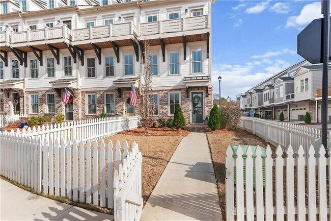 1007 Croft Ln in Woodstock, GA - Foto de edificio - Building Photo