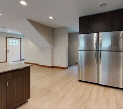 806 12th Ave SE in Minneapolis, MN - Building Photo - Building Photo