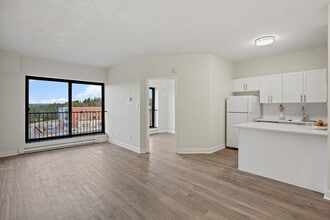 Time Square Apartments in Peterborough, ON - Building Photo - Building Photo