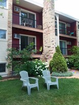 3246 Douglas Dr N in Minneapolis, MN - Building Photo