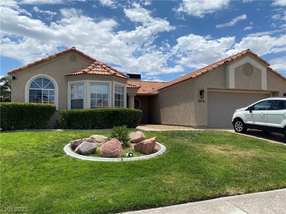 2874 Tori Way in Henderson, NV - Building Photo