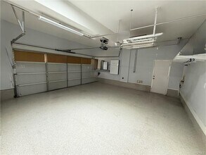 23229 Beachcomber Ln in Santa Clarita, CA - Foto de edificio - Building Photo