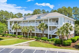 6253 Catalina Dr in North Myrtle Beach, SC - Building Photo