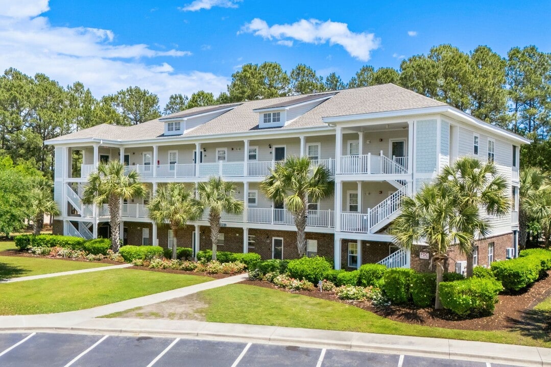 6253 Catalina Dr in North Myrtle Beach, SC - Foto de edificio