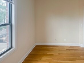 3229 N Kenmore Ave, Unit 3 in Chicago, IL - Building Photo - Building Photo