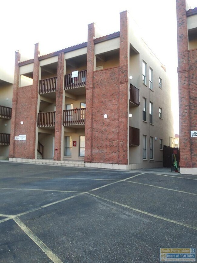 125 E Morningside Dr in South Padre Island, TX - Building Photo - Building Photo