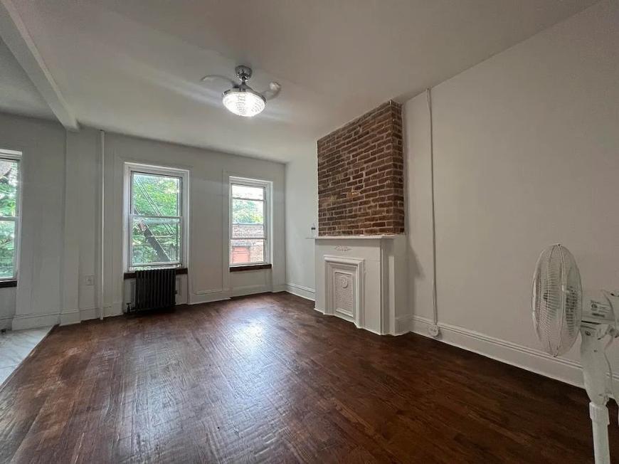 45 Eldert St in Brooklyn, NY - Building Photo