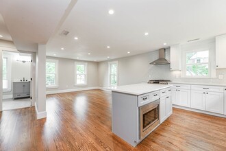 52 Maple St in Boston, MA - Building Photo - Building Photo