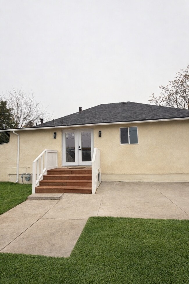 property at 3106 High St