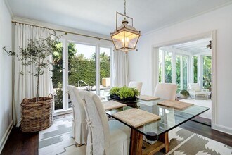 259 Queens Ln in Palm Beach, FL - Building Photo - Building Photo