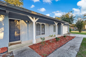 3400 Red Oak Cir in Orange Park, FL - Foto de edificio - Building Photo