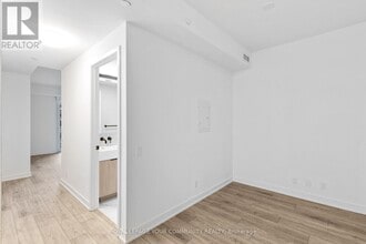108-1108 Peter St in Toronto, ON - Building Photo - Building Photo