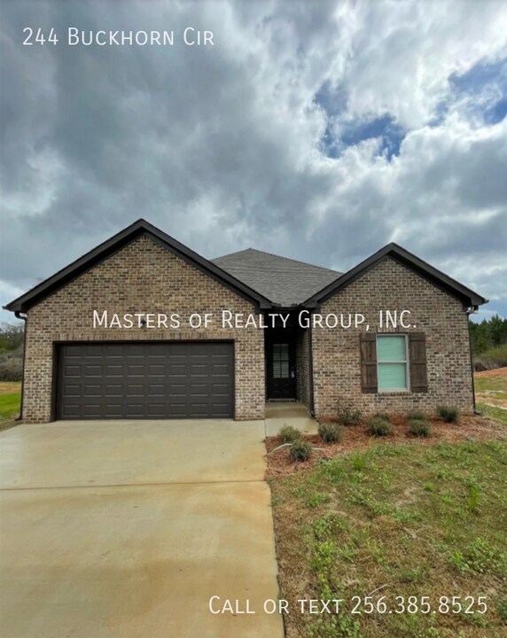 244 Buckhorn Cir in Weaver, AL - Building Photo