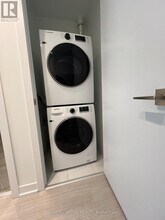 195 McCaul St in Toronto, ON - Building Photo - Building Photo