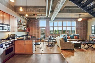640 Glen Iris Dr NE in Atlanta, GA - Building Photo - Building Photo