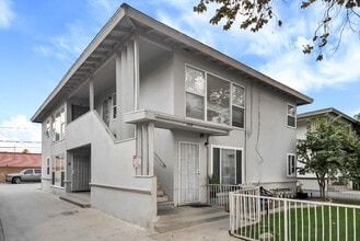 1434 S Sycamore St in Santa Ana, CA - Foto de edificio - Building Photo