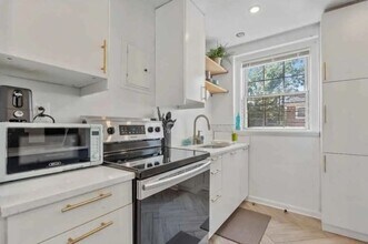 2716 29th St SE in Washington, DC - Building Photo - Building Photo