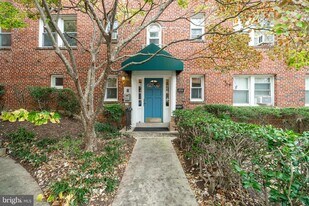 4004 Beecher St NW in Washington, DC - Building Photo
