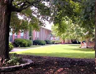 Bart Villa Apartments in Bloomington, IN - Foto de edificio