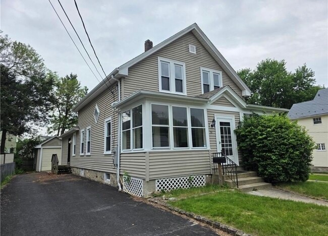 94 Huntington Ave in Woonsocket, RI - Building Photo - Building Photo
