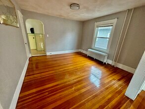 19 Forest Ave in Everett, MA - Building Photo - Building Photo