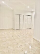 18157 NW 89th Pl in Hialeah, FL - Building Photo - Building Photo