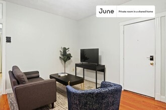 Private bedroom in 4 bed/1 bath Home in Boston, MA - Building Photo - Building Photo
