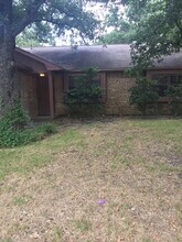 3104 Forestwood Dr in Bryan, TX - Building Photo - Building Photo