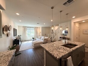 10 Lesina Way in Novato, CA - Building Photo - Building Photo