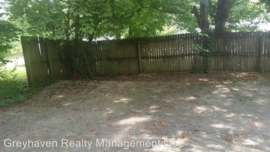 1309 Labrea Dr in Chattanooga, TN - Foto de edificio - Building Photo