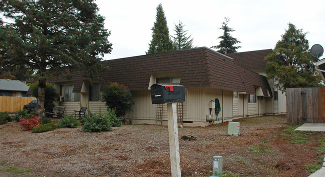 1520-1530 7th St NW in Salem, OR - Building Photo - Building Photo