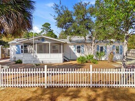 215 Lee Pl in Santa Rosa Beach, FL - Building Photo