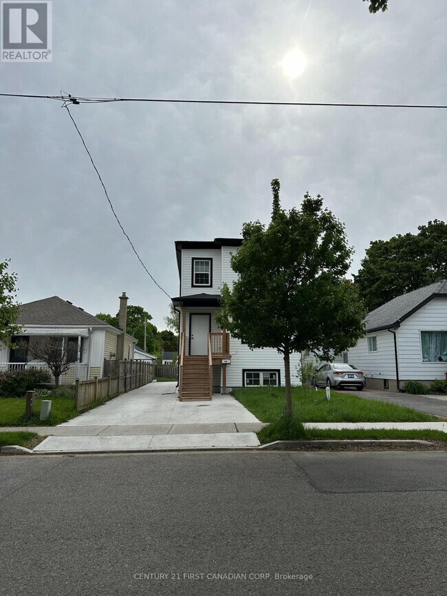 263 Sanders St in London, ON - Building Photo - Building Photo