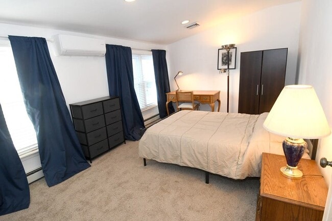 property at 9 Weir Ln