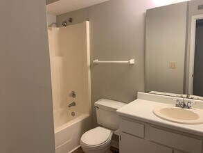 5655 Hornaday Rd in Greensboro, NC - Building Photo - Building Photo