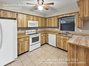 5365 Winewood Dr in Sarasota, FL - Building Photo - Building Photo