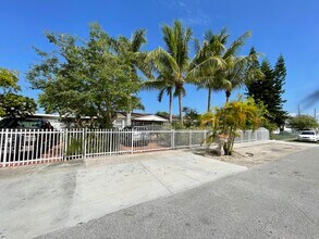 22430 SW 113th Ct in Miami, FL - Building Photo - Building Photo