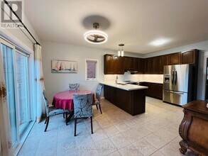 46 Durango Dr in Richmond Hill, ON - Building Photo - Building Photo