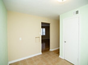 121 Bolton Dr in Jefferson City, MO - Building Photo - Building Photo