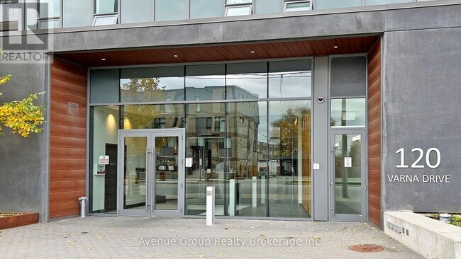 120 Varna Dr in Toronto, ON - Building Photo - Building Photo