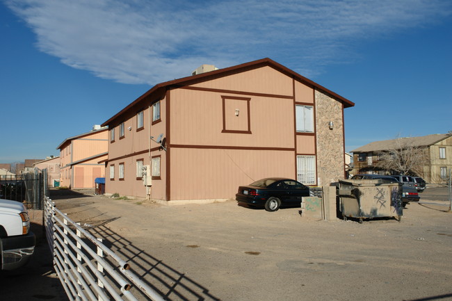 Kell Estates in Las Vegas, NV - Building Photo - Building Photo