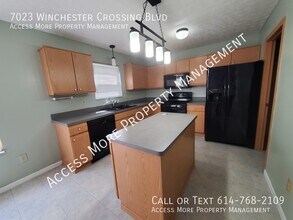 7023 Winchester Crossing Blvd in Canal Winchester, OH - Foto de edificio - Building Photo