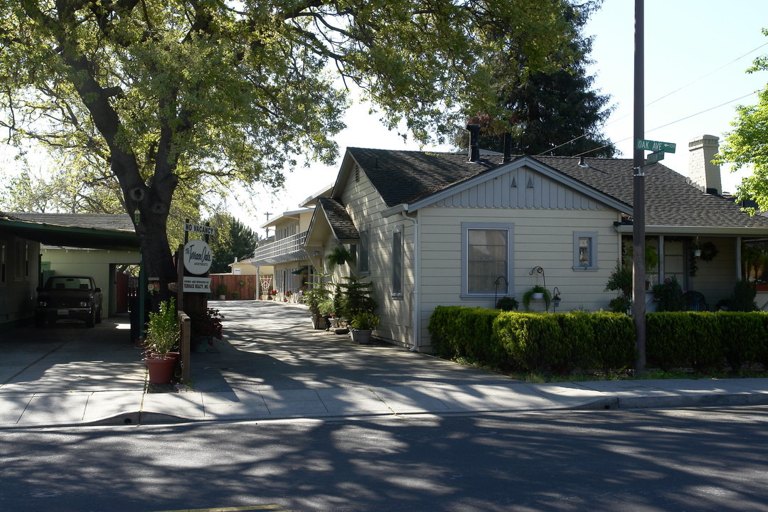 161 Oak Ave in Redwood City, CA - Foto de edificio