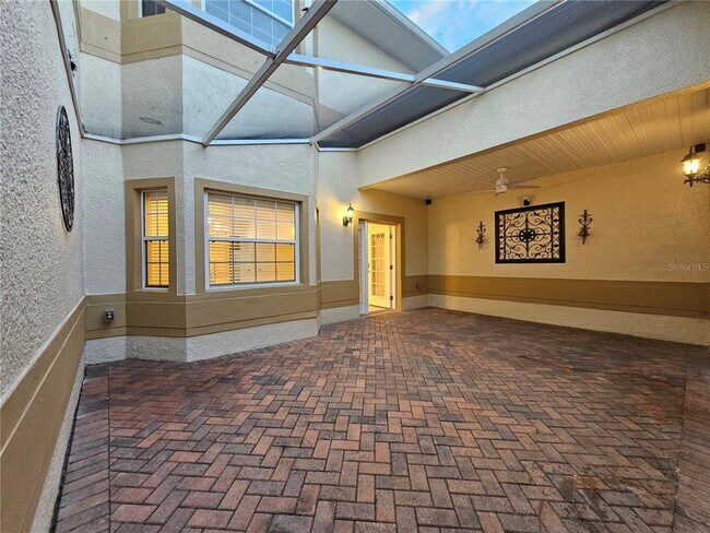 13218 Fountainbleau Dr in Clermont, FL - Foto de edificio - Building Photo