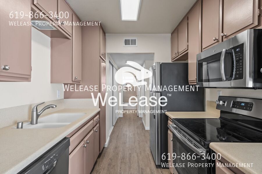 450 W Vermont Ave in Escondido, CA - Building Photo